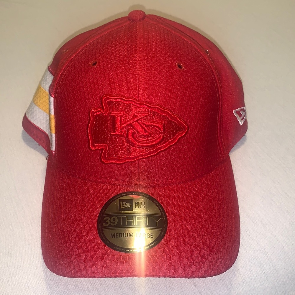 NWT Kansas City Chiefs fitted baseball hat